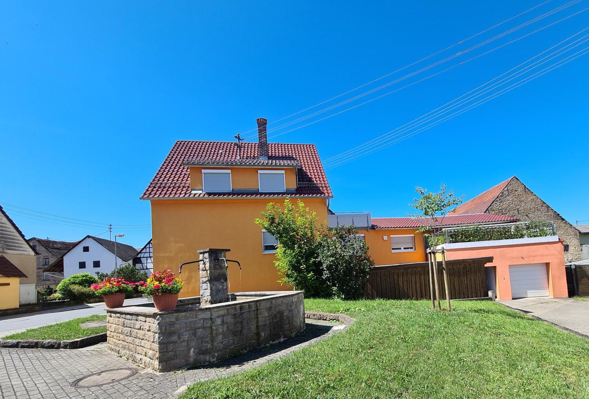 Ferienwohnung Pflueger Mit Terrasse Lauda Konigshofen Bagian luar foto