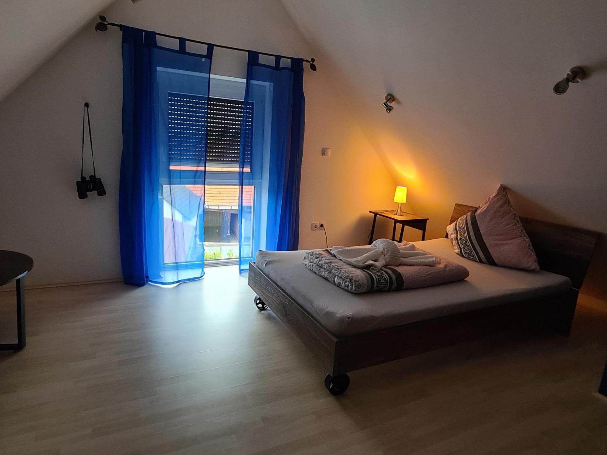 Ferienwohnung Pflueger Mit Terrasse Lauda Konigshofen Bagian luar foto