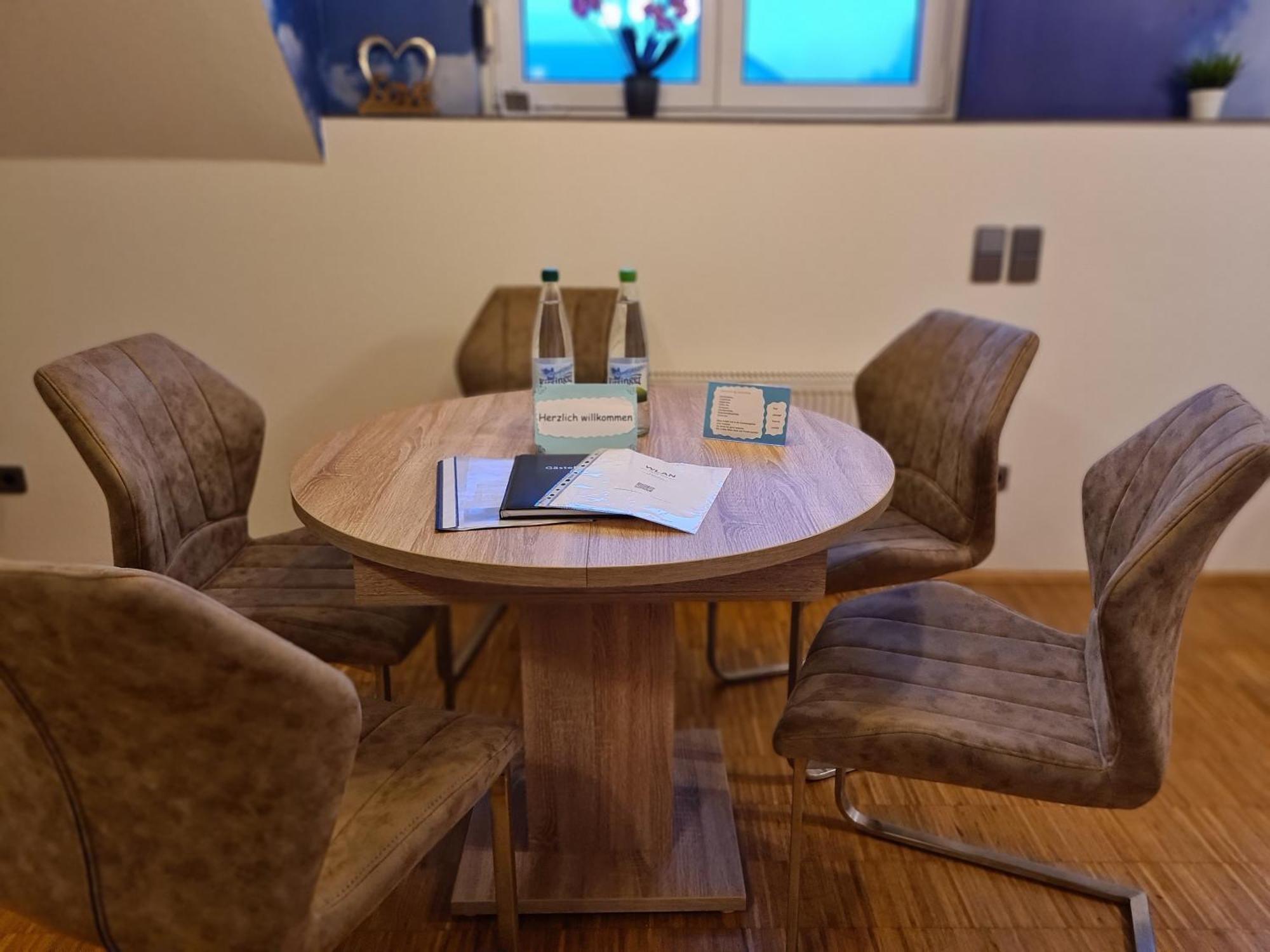 Ferienwohnung Pflueger Mit Terrasse Lauda Konigshofen Bagian luar foto