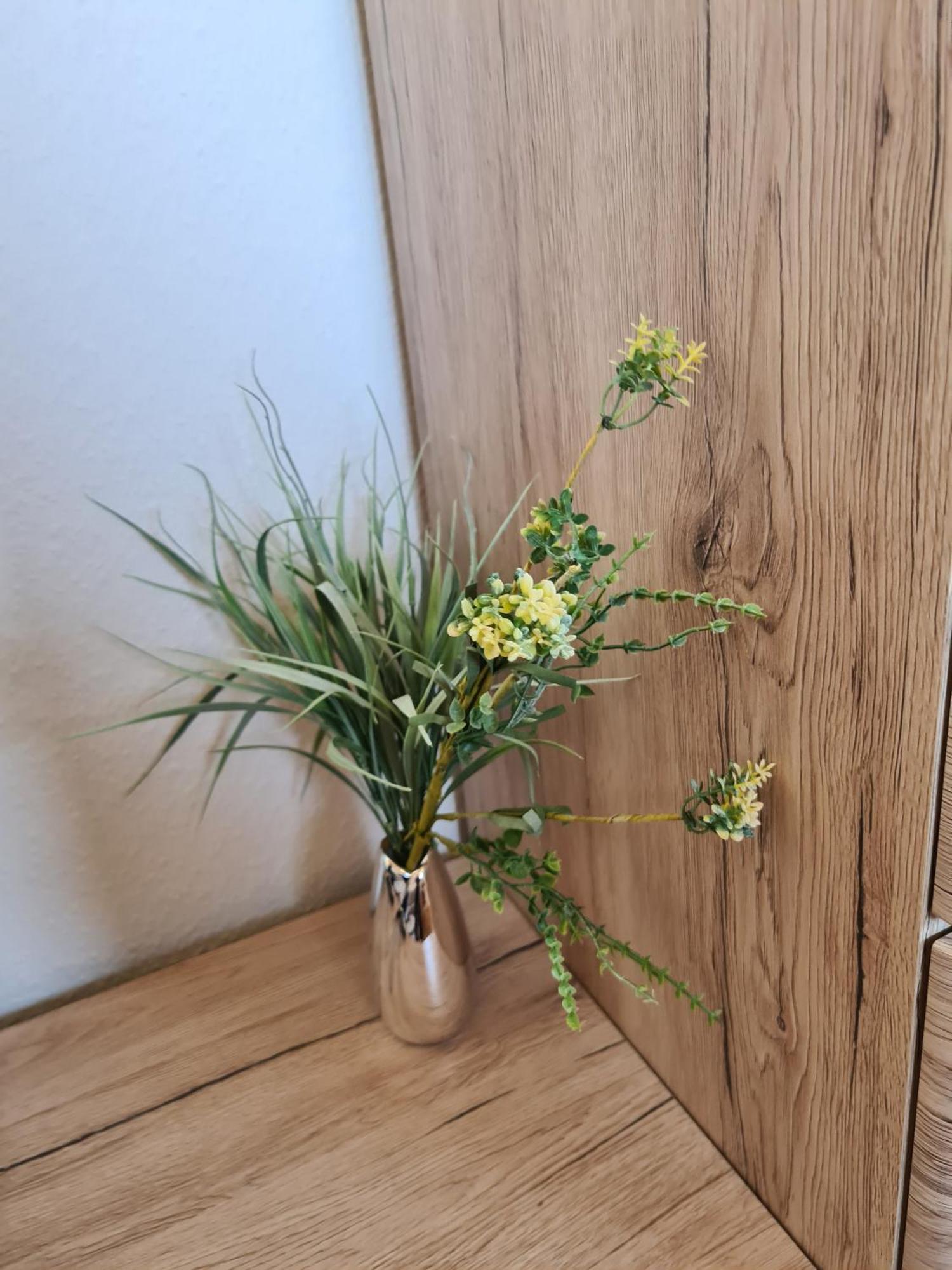 Ferienwohnung Pflueger Mit Terrasse Lauda Konigshofen Bagian luar foto