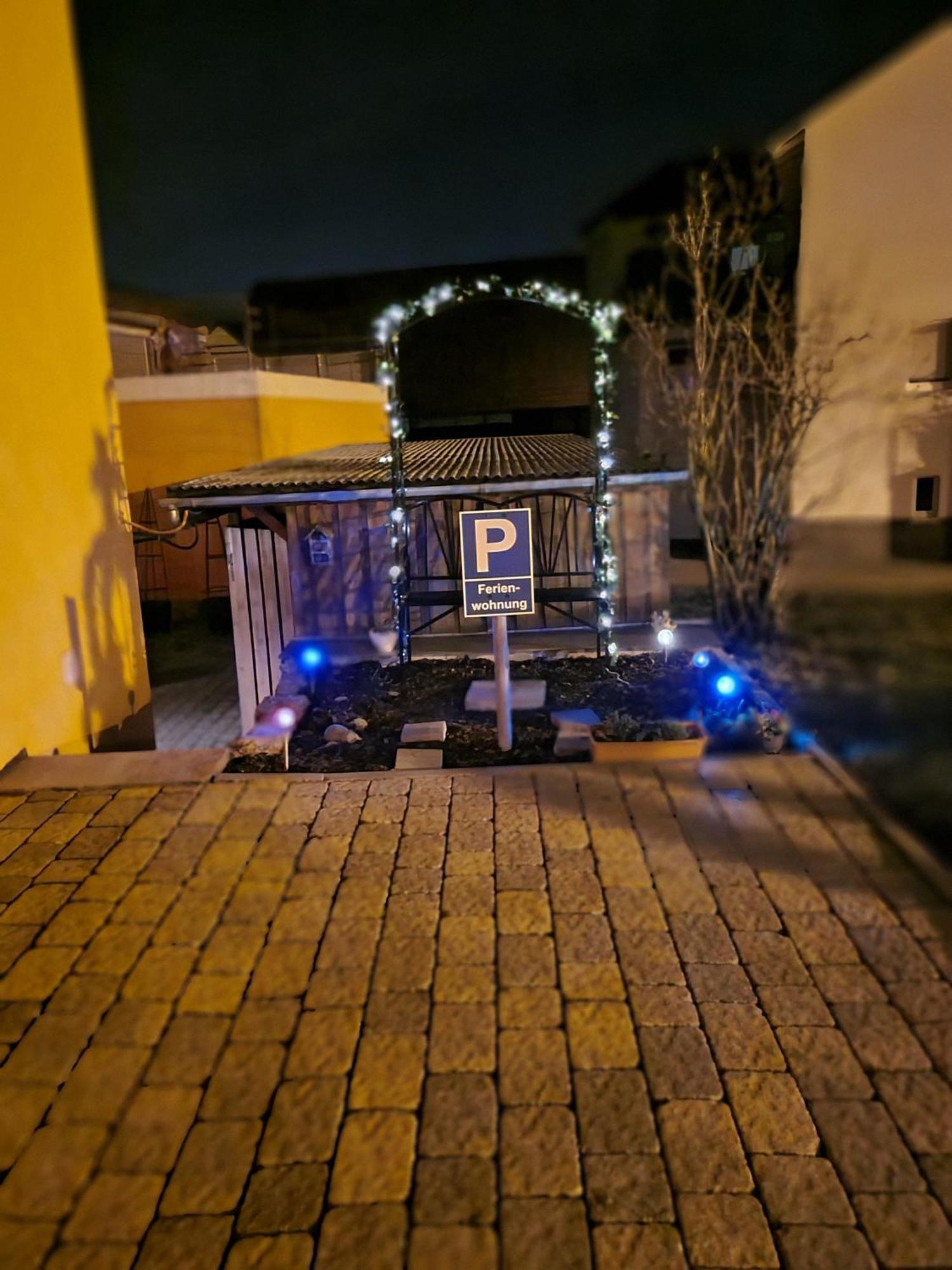 Ferienwohnung Pflueger Mit Terrasse Lauda Konigshofen Bagian luar foto